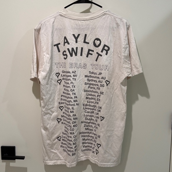 NWOT Taylor Swift Eras Tour Oversized T-shirt - Picture 3 of 4